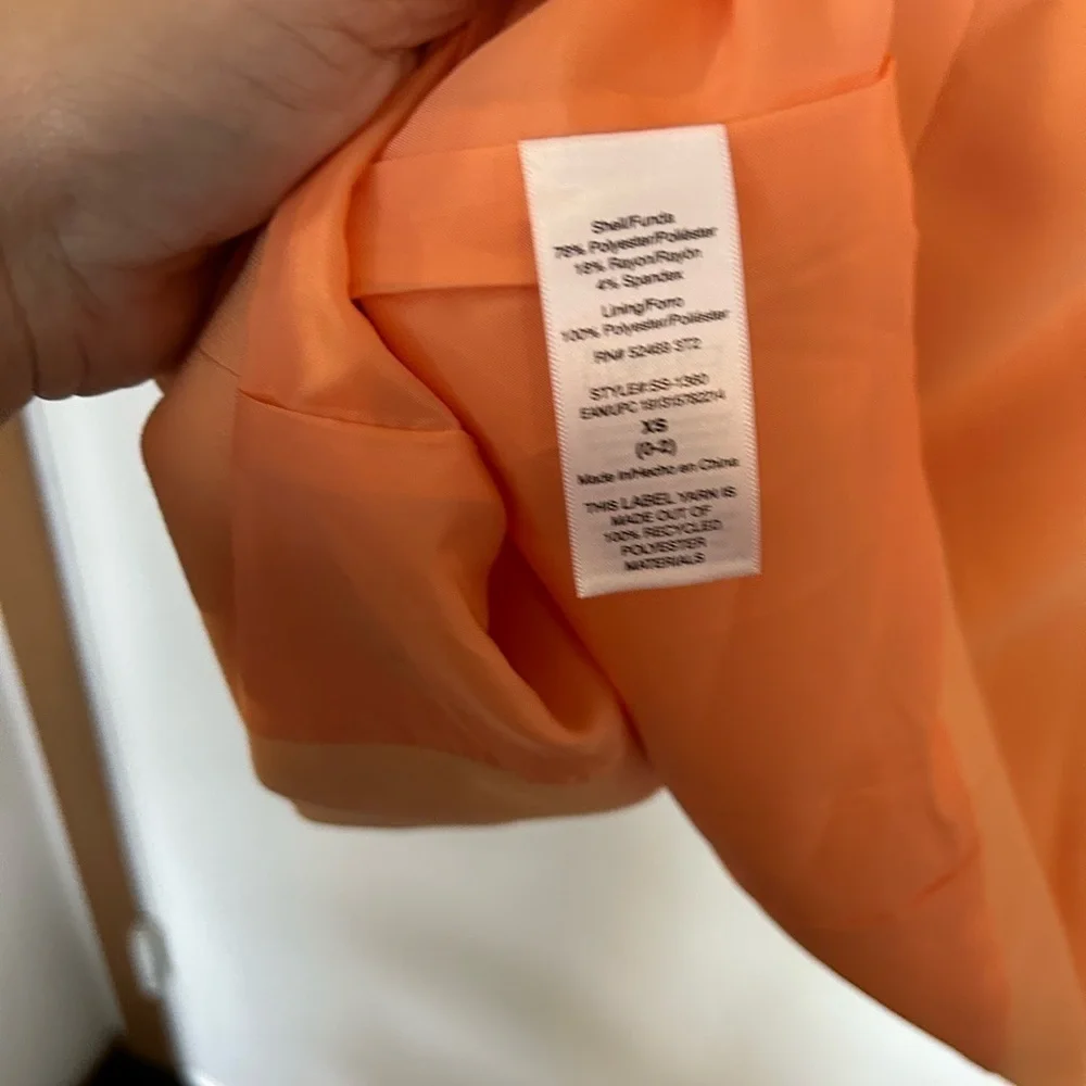 NWT scoops crunch, sleeve button blazer size XS 0/2